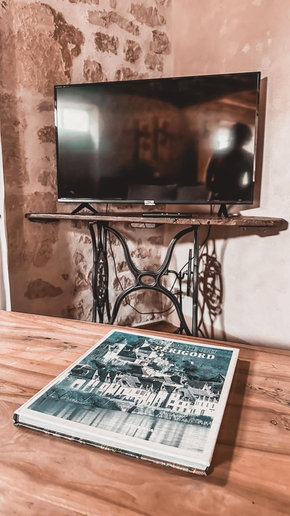 Gite Le Relais De La Diligence Saint-Lazare Buitenkant foto